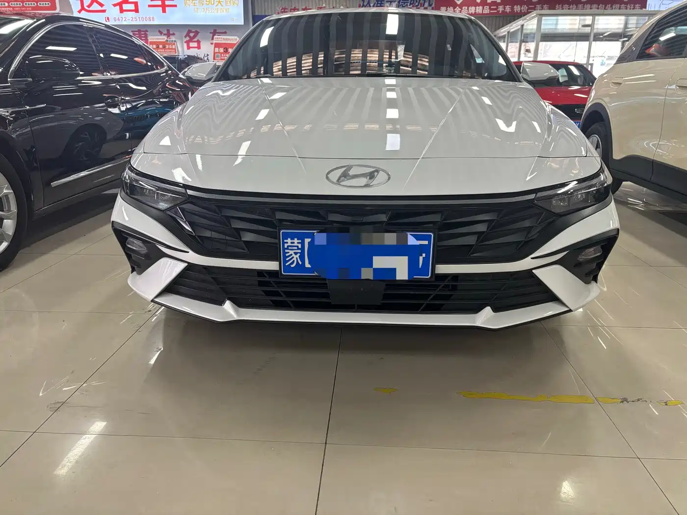 HYUNDAI ELANTRA