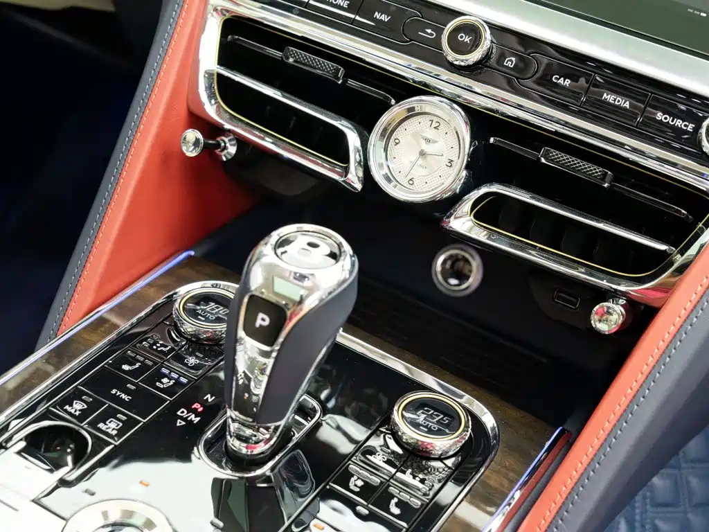 Bentley Flying Spur 2023 2022 4.0T V8 Mulliner