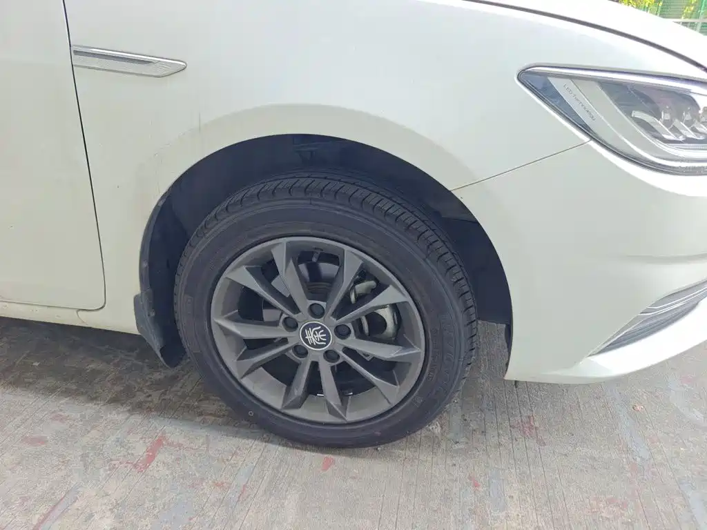 BYD Qin 2021 2019 1.5L Automatic Luxury Edition