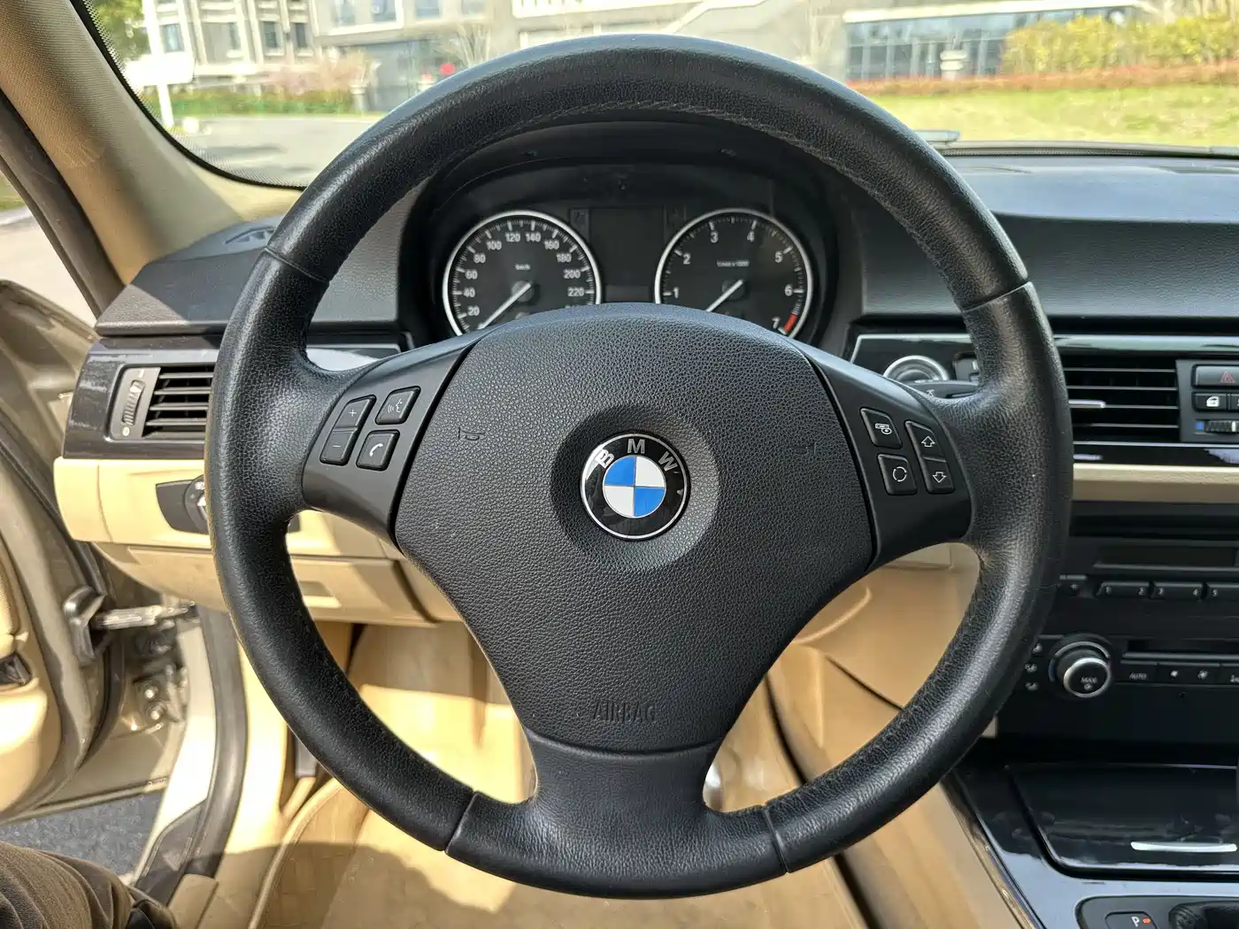 BMW 3 Series (Import) 2012 318i Leading фото 13