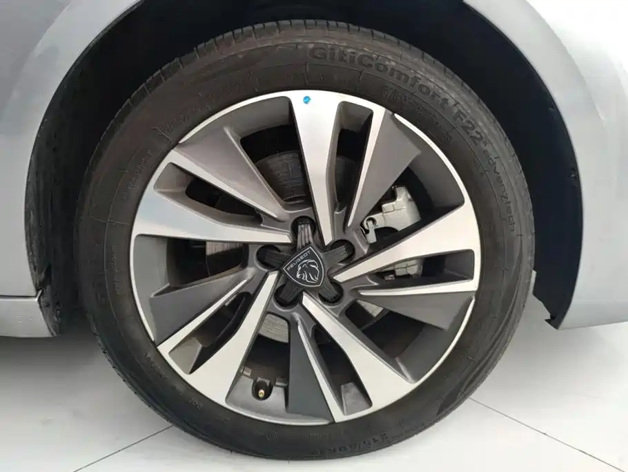 Peugeot 408 2025 2024 360THP Dá Dá Edition Latour