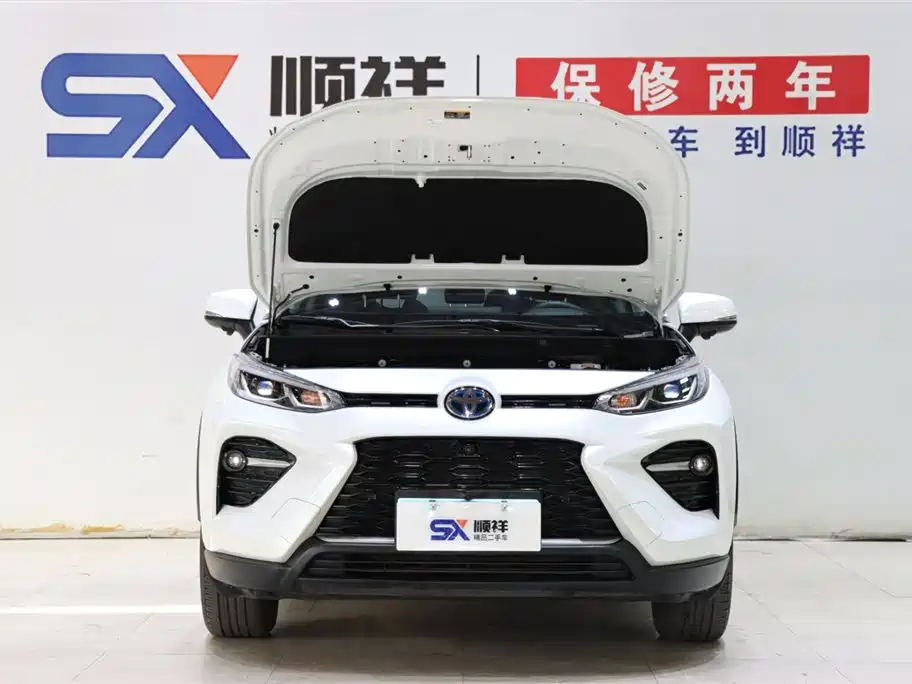 Toyota Wildlander 2023 Hybrid 2.5L E-CVT AWD Premium Edition фото 18