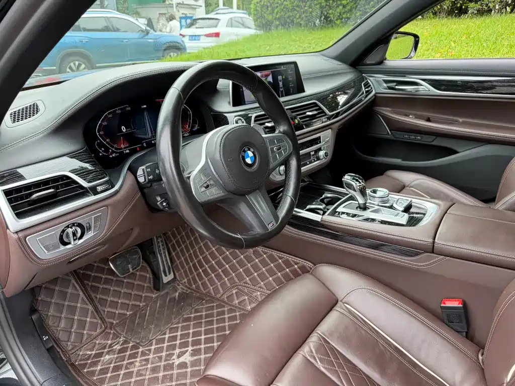 BMW 7 Series 2022 2021 Model 730Li M Sport Package