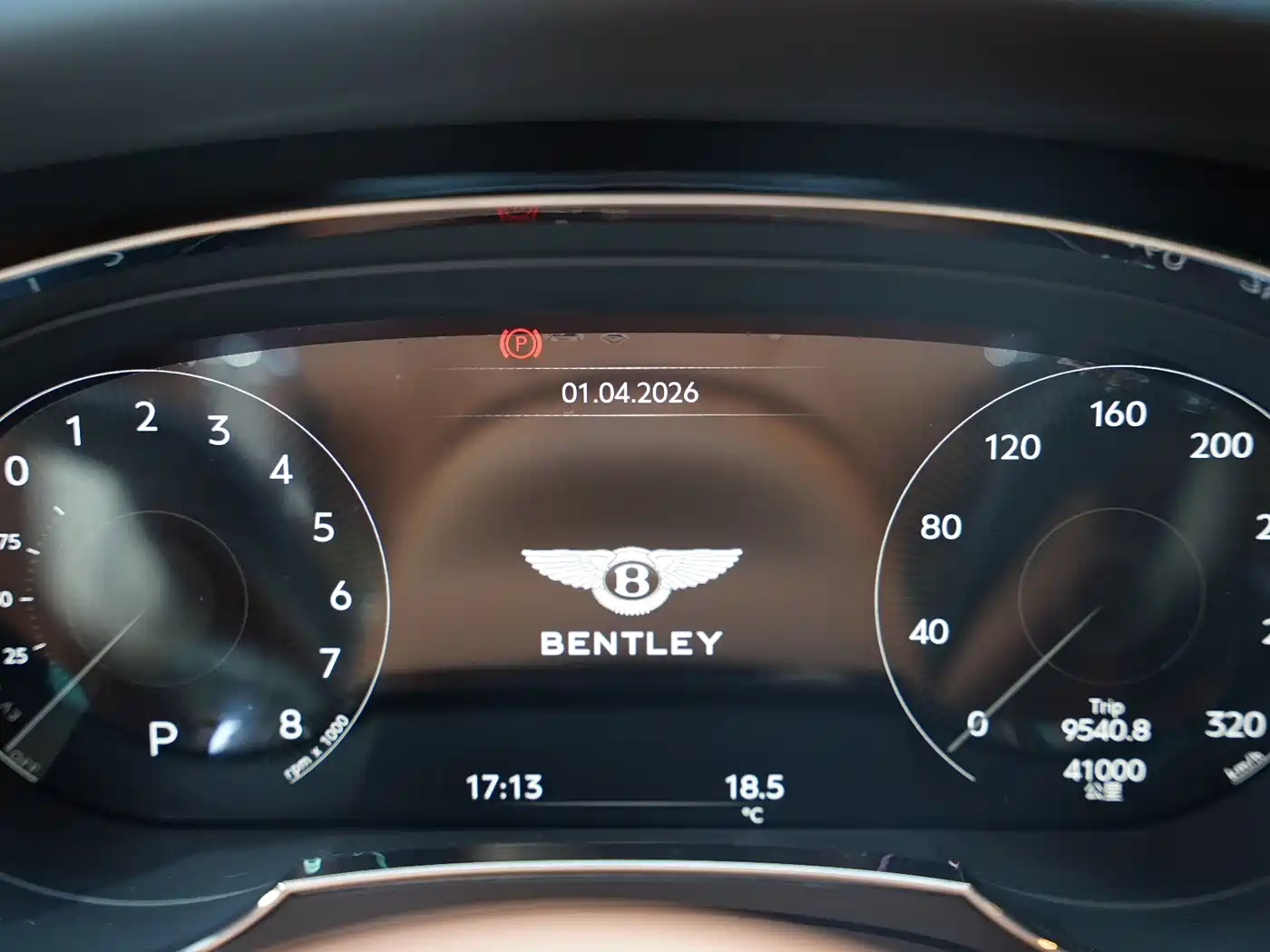 BENTLEY TIMYUE PLUG IN HYBRID