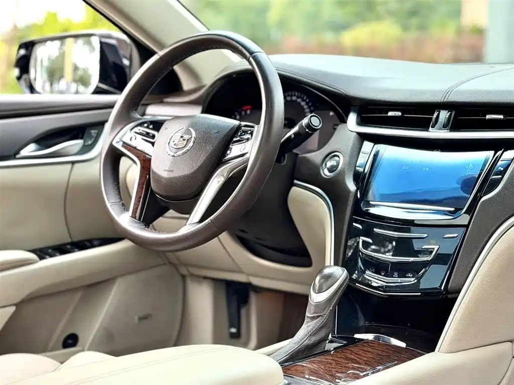 Cadillac XTS 2013 2013 28T Elegance