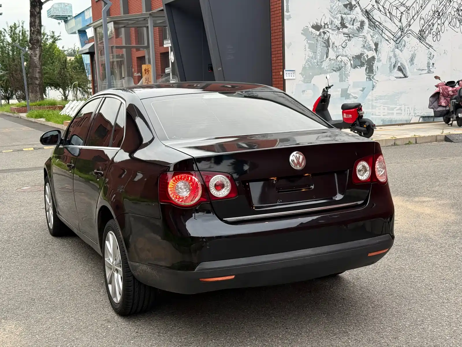صورة 4 - Volkswagen Sagitar