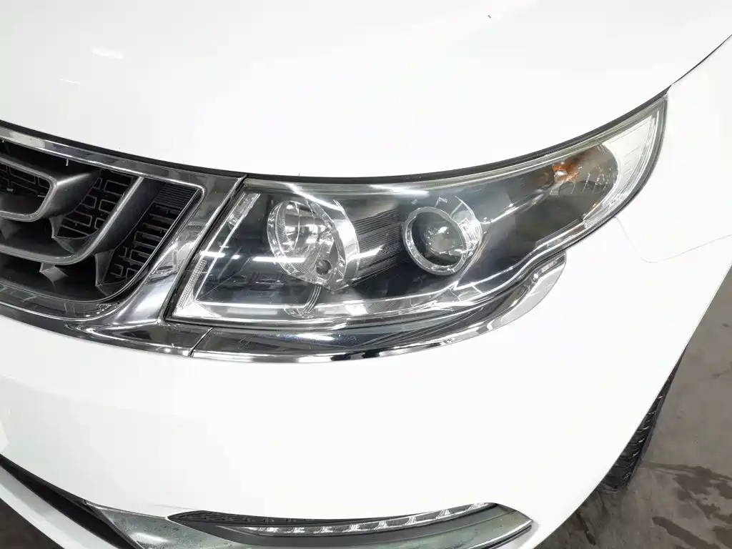 Фото 7 - Geely Vision
