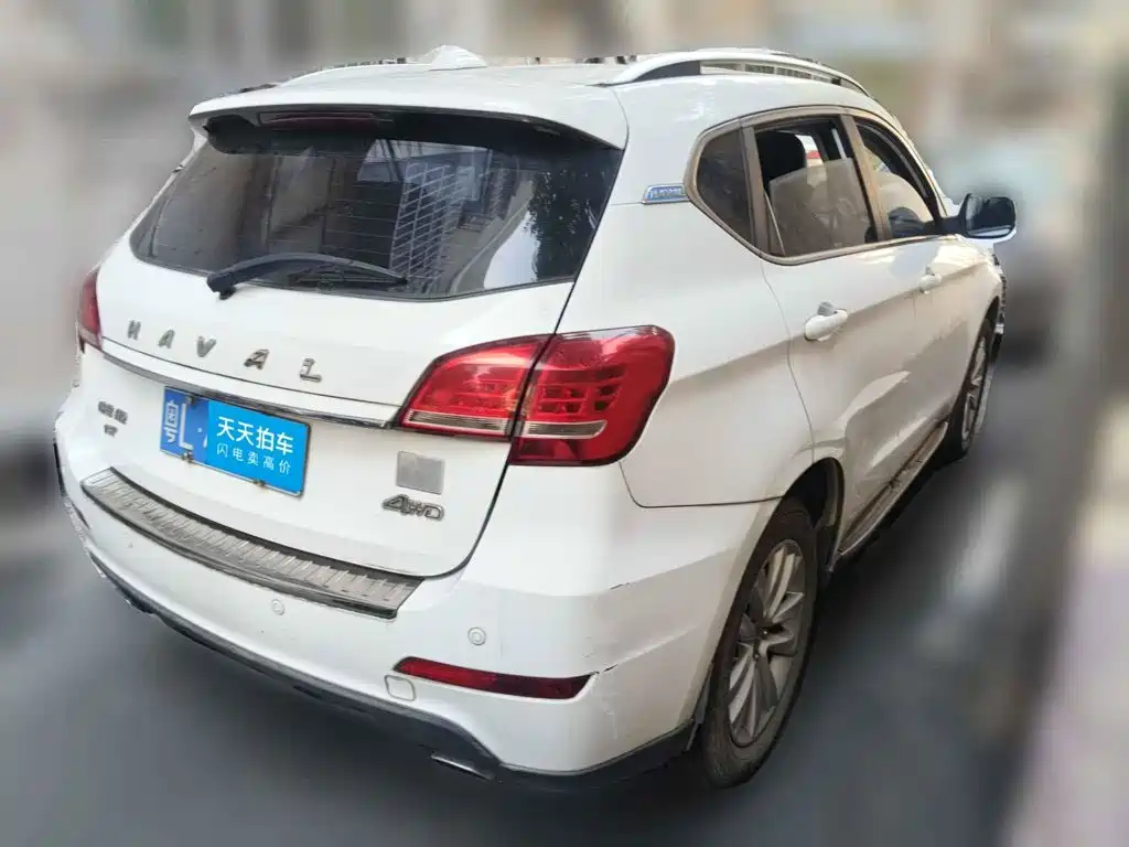 Photo 2 - Haval H2