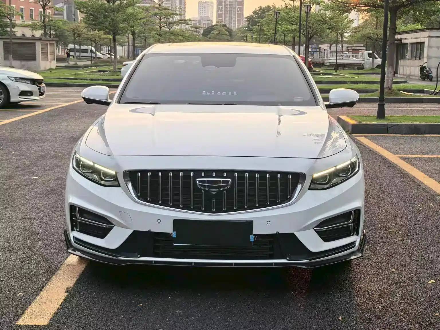 Фото 2 - Geely Preface