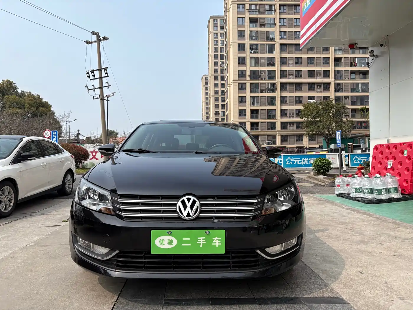 Volkswagen Passat 2014 1.8TSI DSG Luxury Edition фото 2
