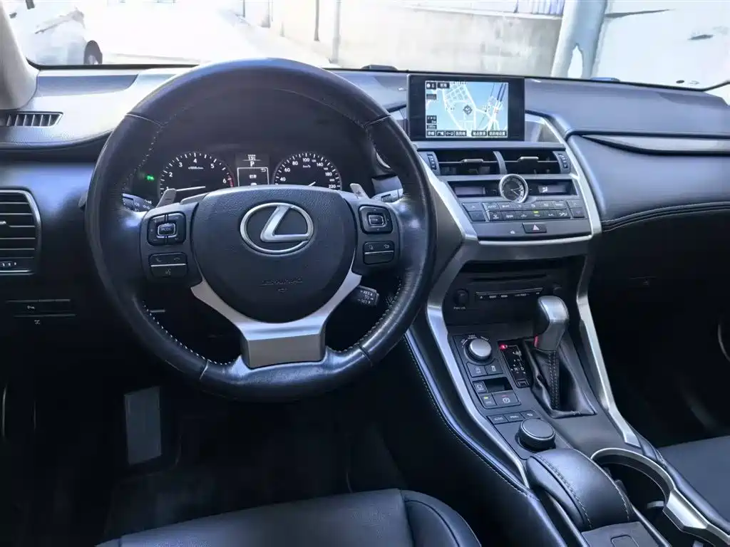 Lexus NX 2015 200t AWD F Sport фото 14