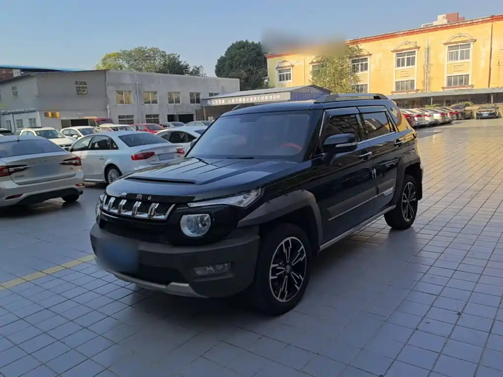 BAIC ORV Beijing Offroad BJ20 2017 2016 1.5T CVT Luxury