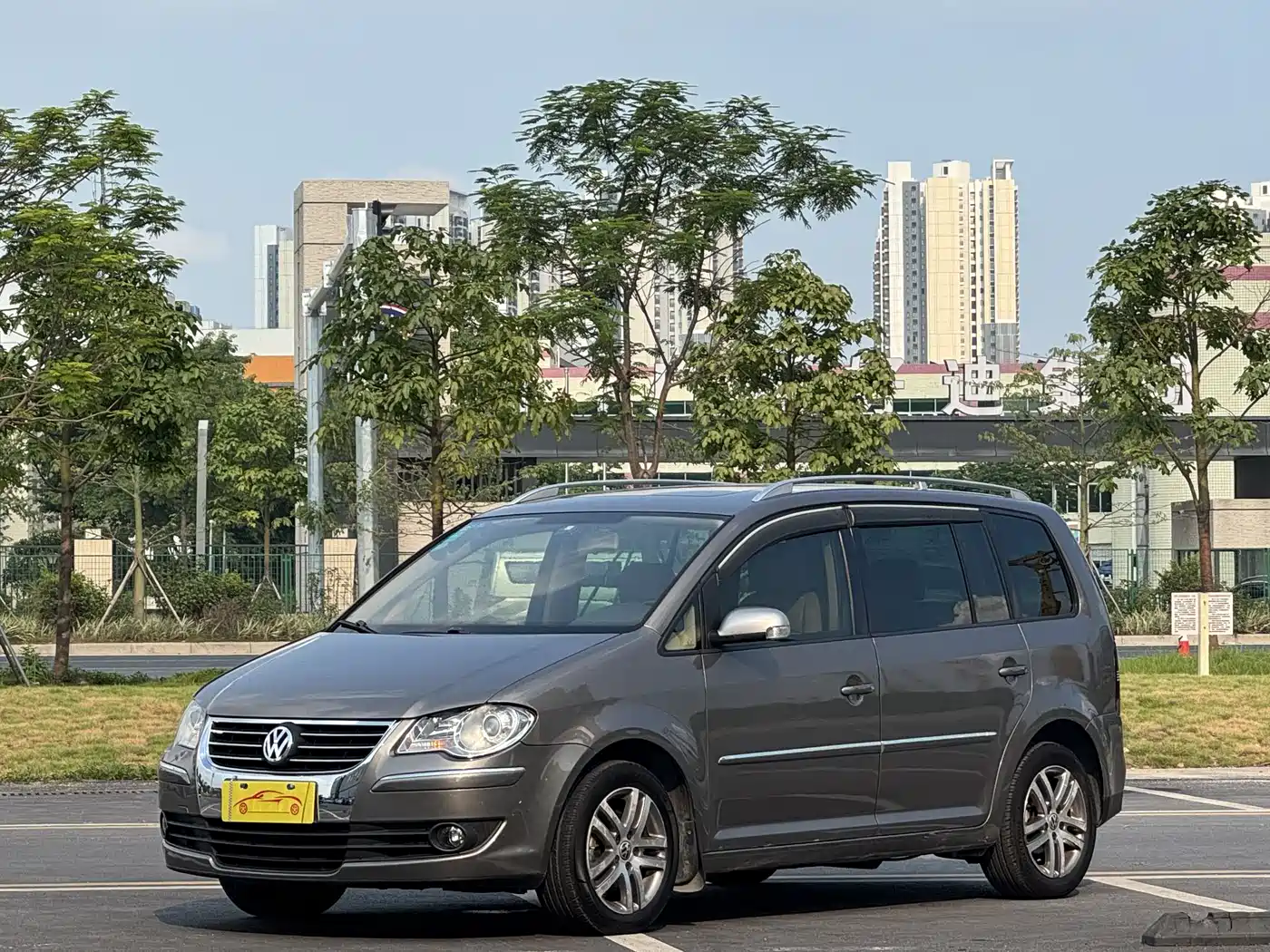Volkswagen Touran 2008 Model 1.8T Premium Smart Edition Automatic 7-Seater