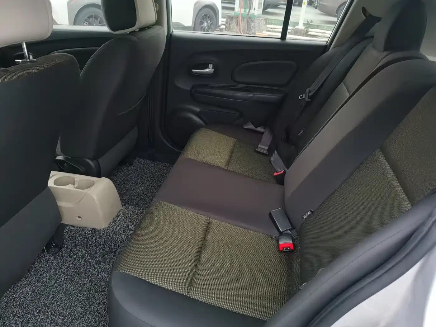 Venucia R50 2014 2013 1.6L Manual Fashion