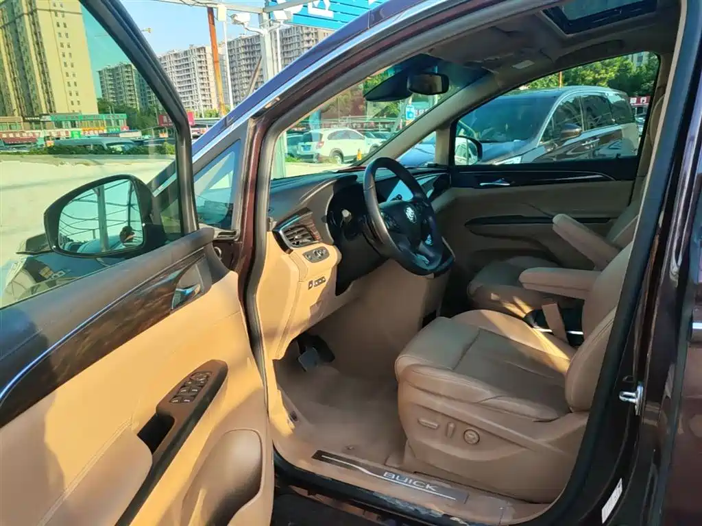 Buick GL8 2017 ES 28T Flagship China V фото 16