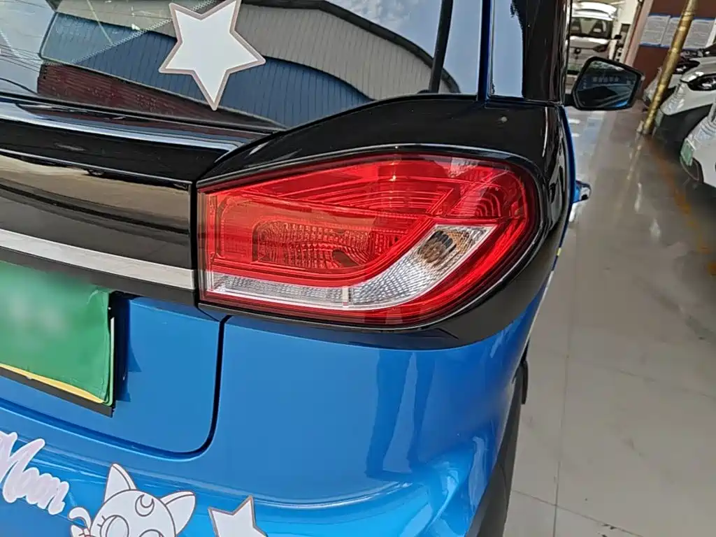 BAOJUN E100