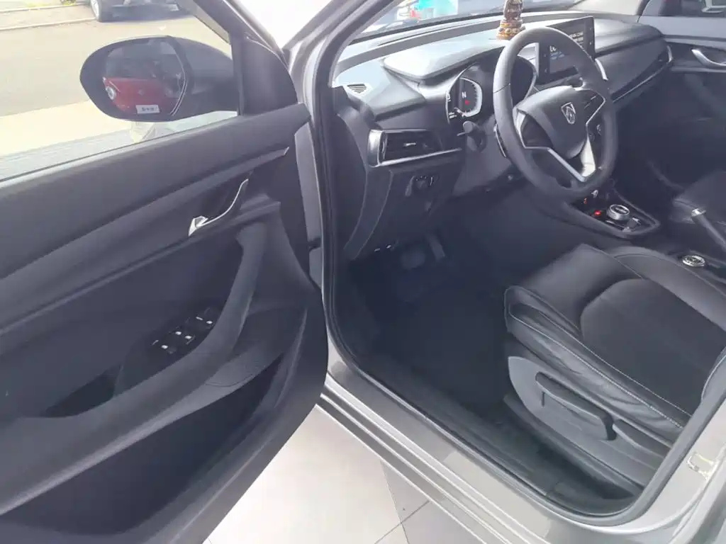 Baojun 360 2019 2018 1.5L Automatic Elite (China V)