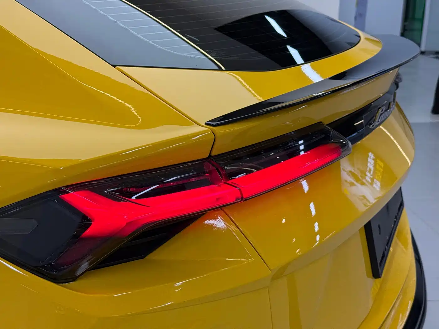 Lamborghini Urus 2023 2021 4.0T V8