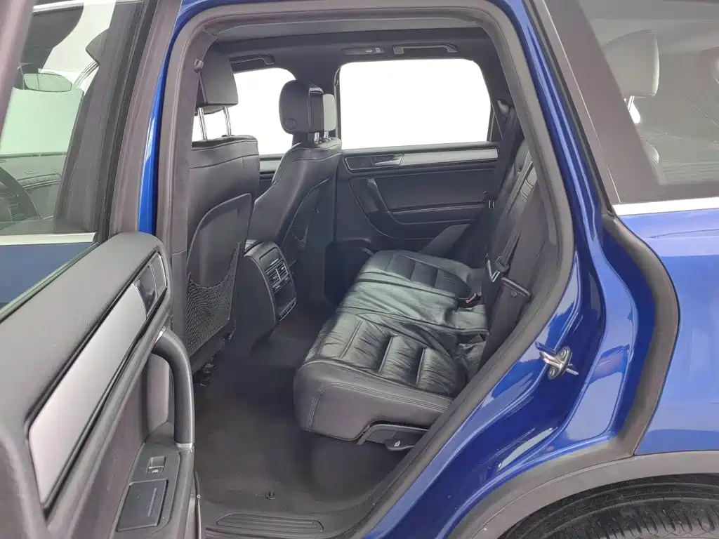 Фото 15 - Volkswagen Touareg