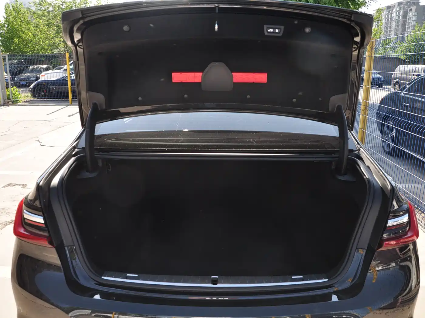 BMW 7 Series 2019 730Li Luxury Package фото 17