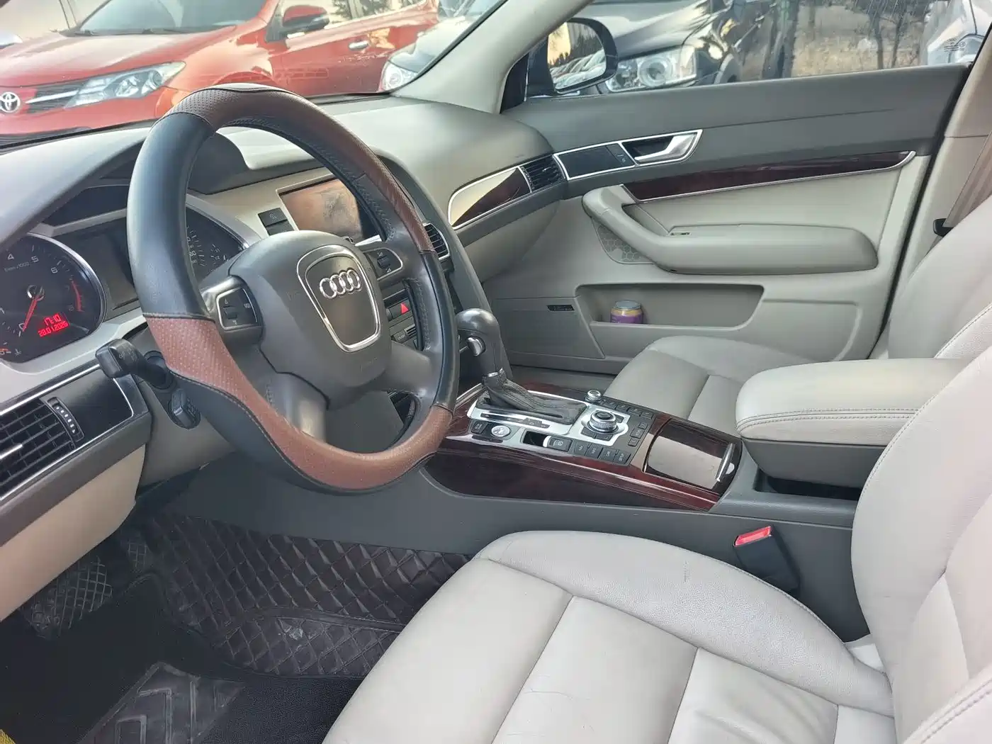 Photo 4 - Audi A6L