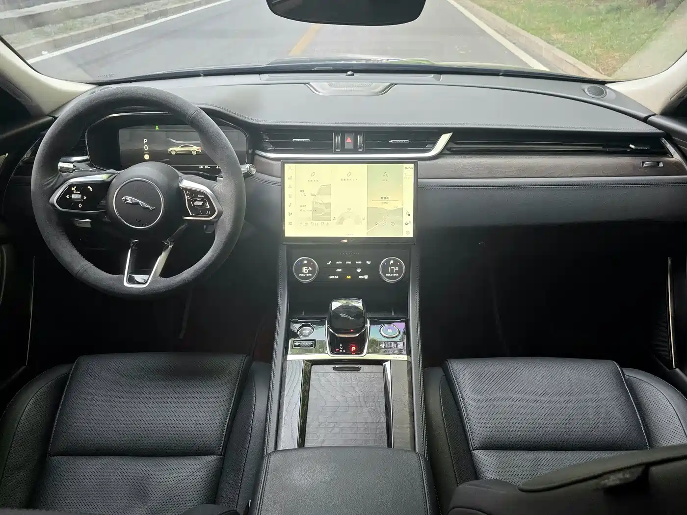 JAGUAR XFL