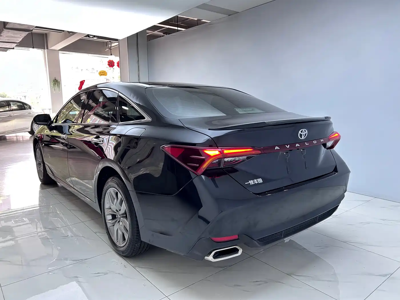 Toyota Avalon 2021 2.5L Luxury Edition фото 5