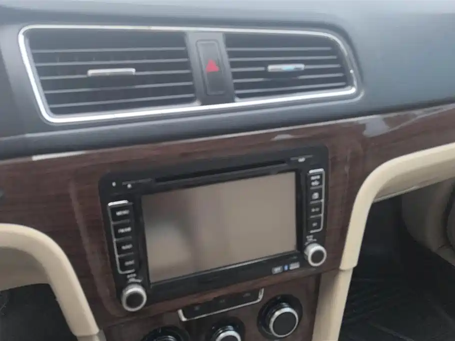 Volkswagen Lavida 2013 Facelift 1.4TSI DSG Comfort фото 13