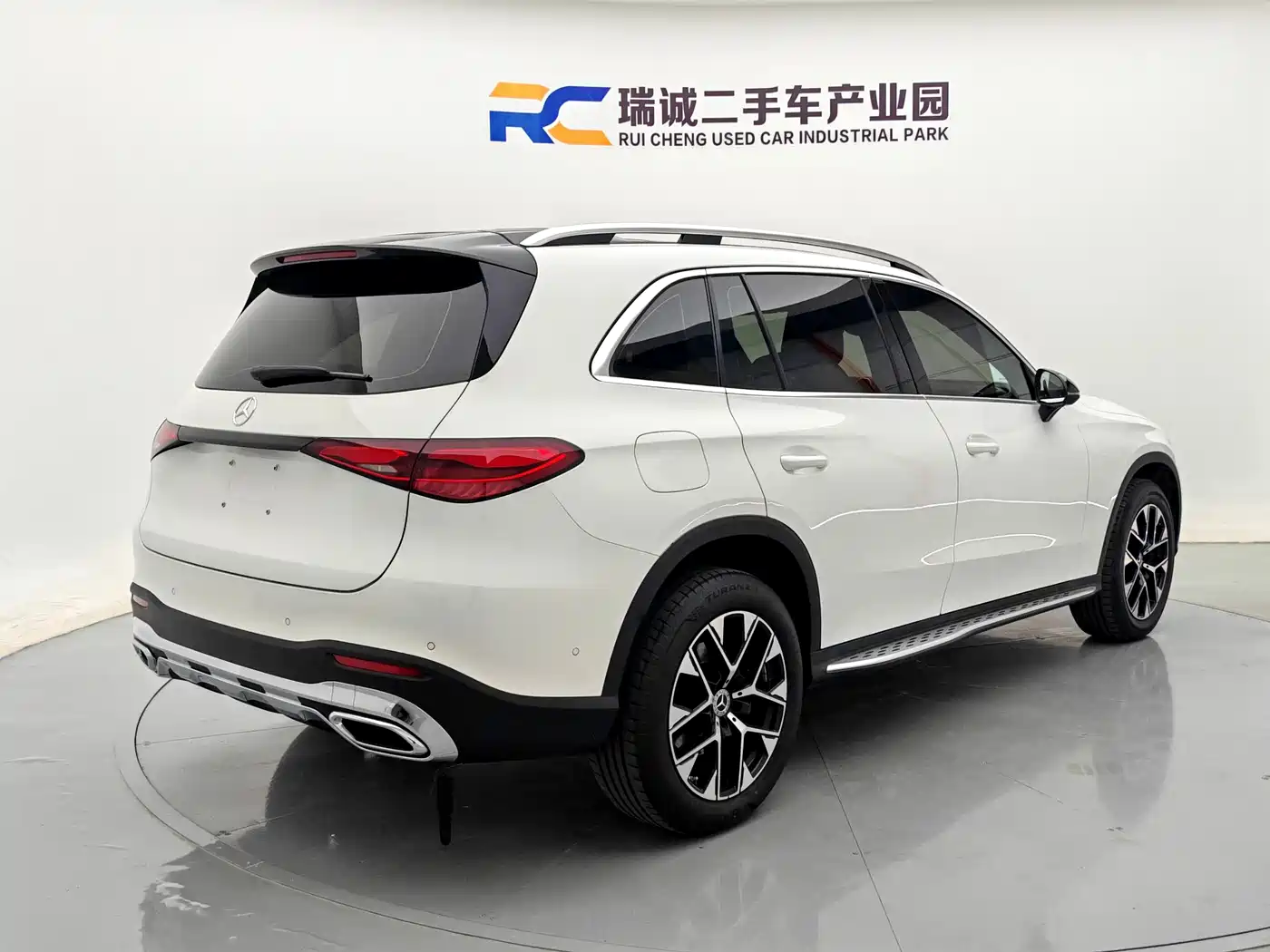 Фото 16 - Mercedes-Benz GLC