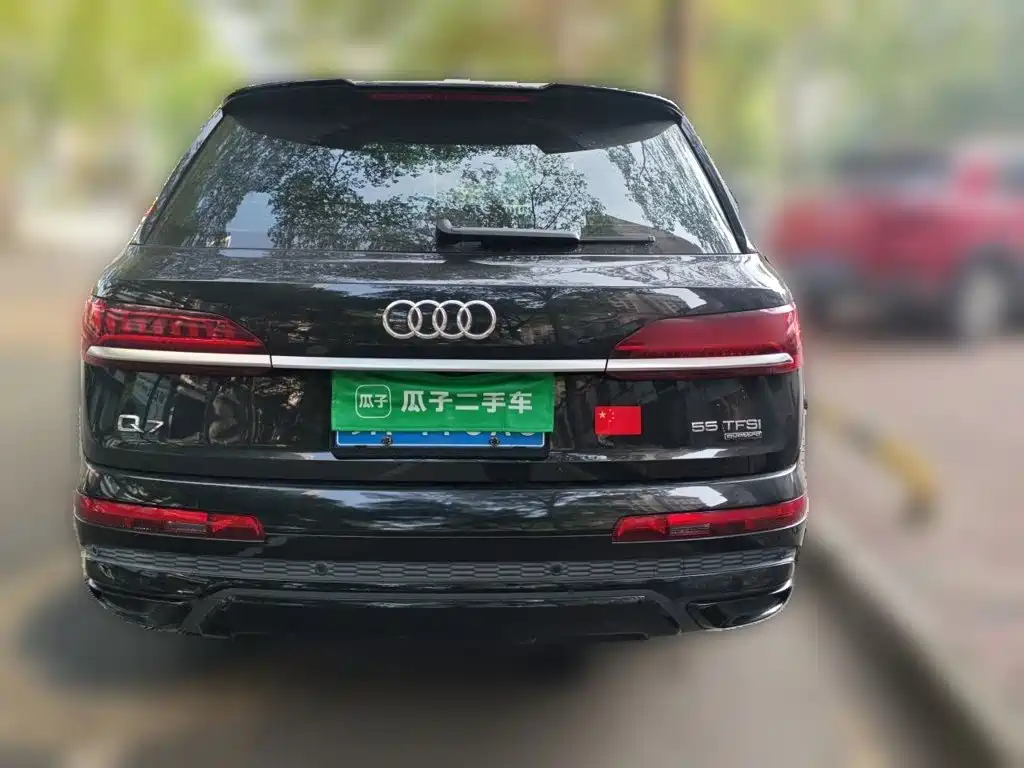 Фото 4 - Audi Q7