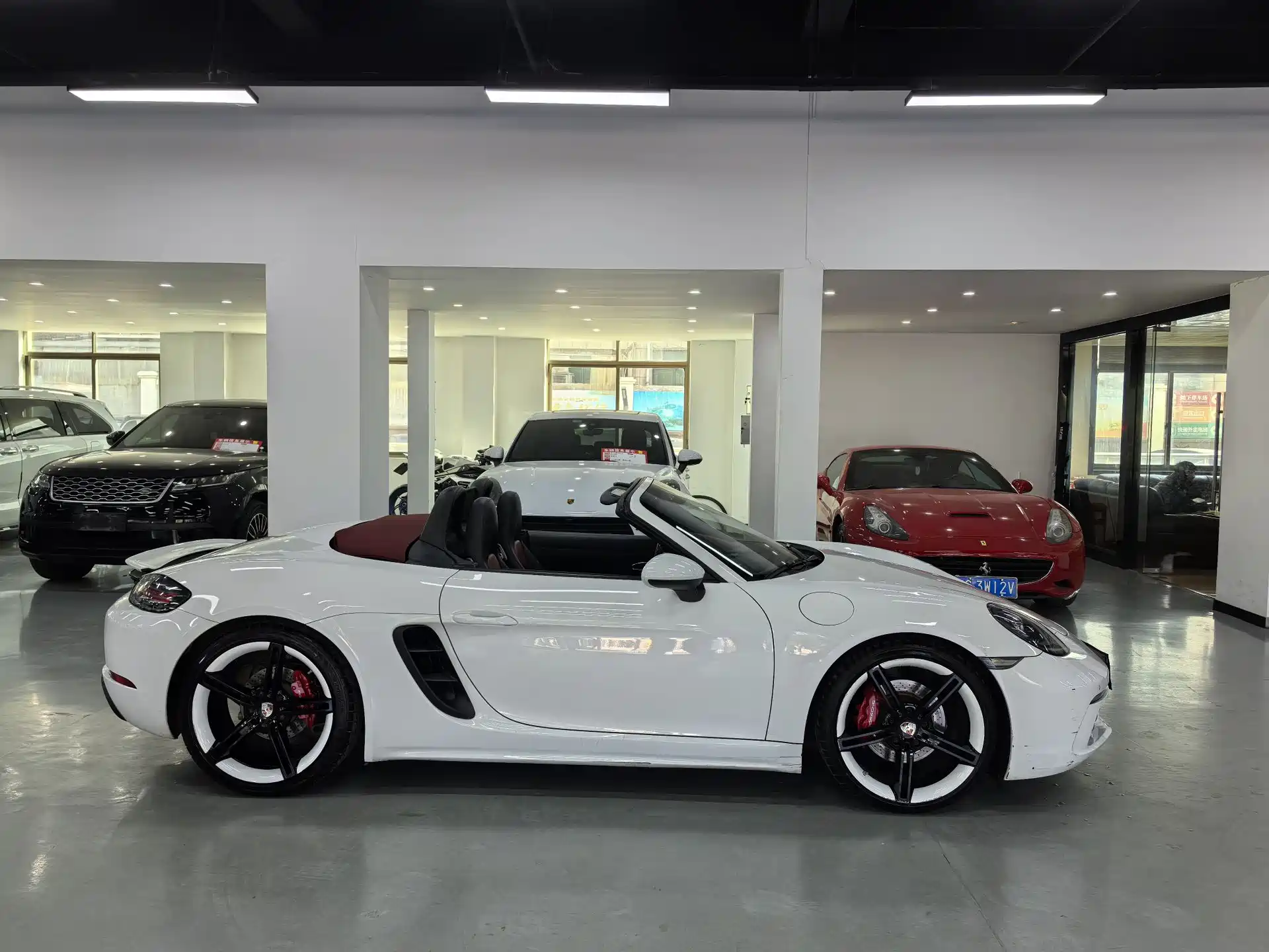 Фото 3 - Porsche 718
