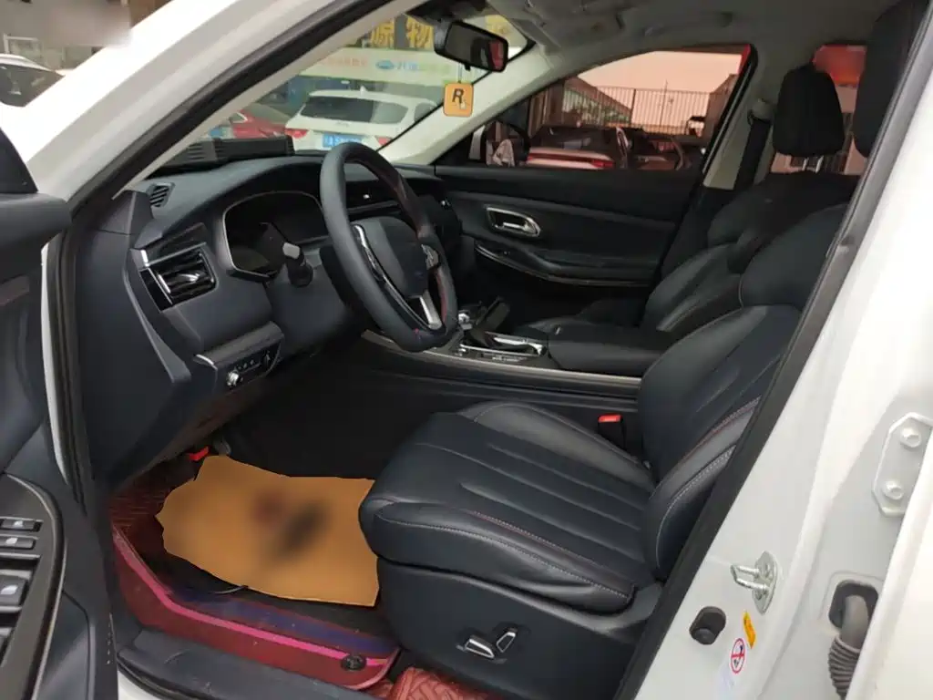 Photo 15 - Changan Oshan X7