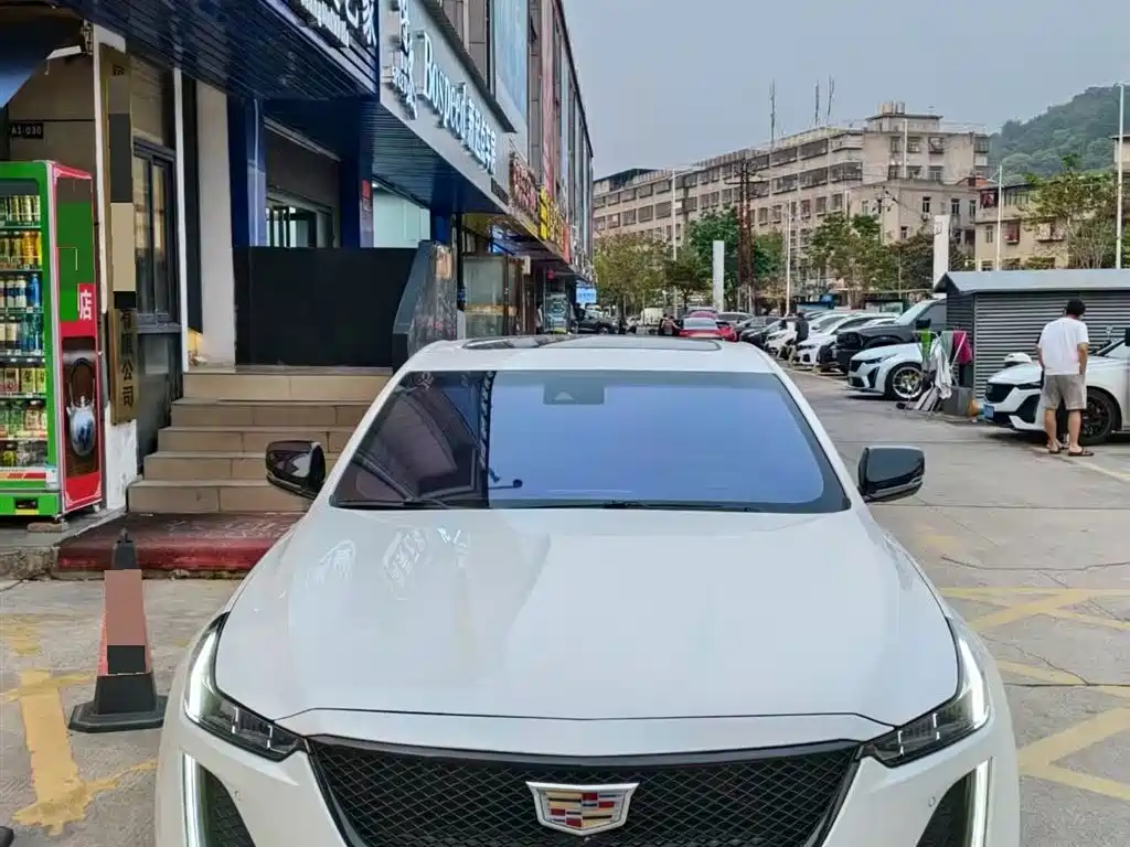 CADILLAC CT5