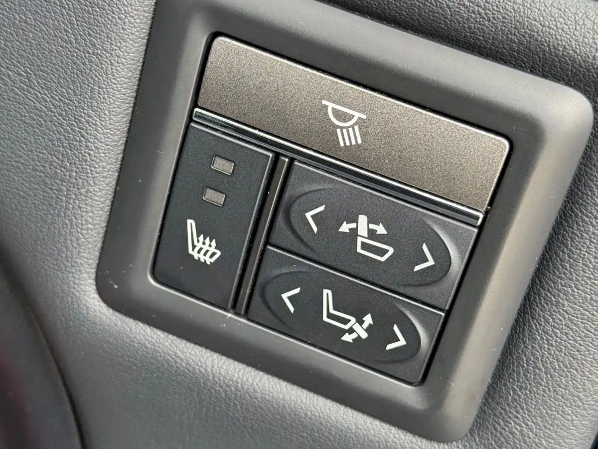 Toyota Vellfire 2021 2020 Twin Engine 2.5L HV Luxury Edition