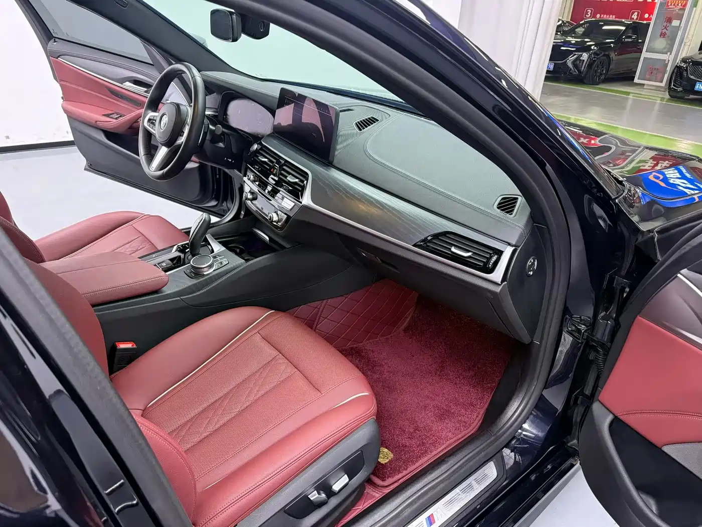 BMW 5 Series 2022 530Li Leading M Sport Package фото 6