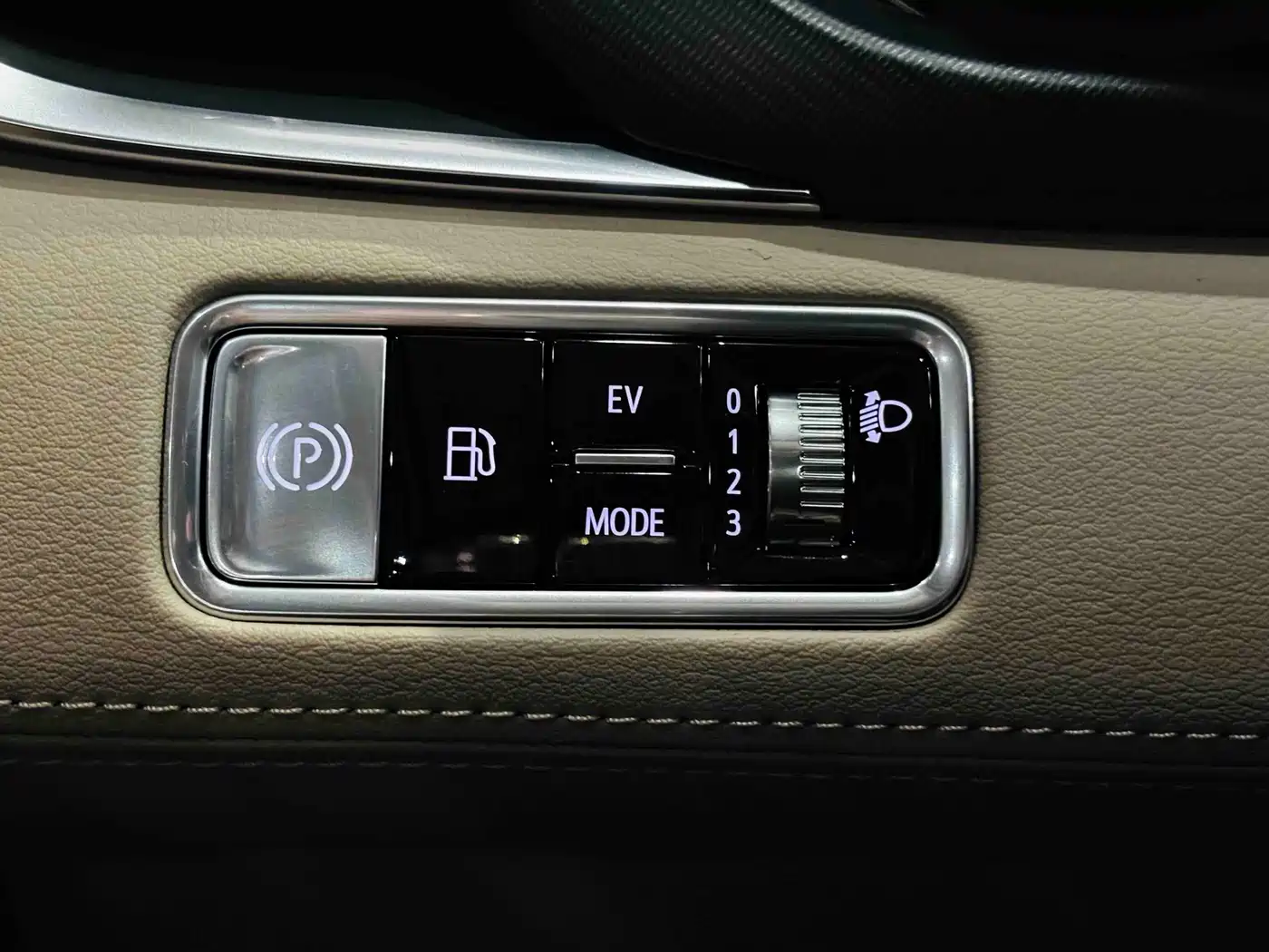 Buick GL8 New Energy 2025 2025 Land Honor Premium Edition 7-Seater