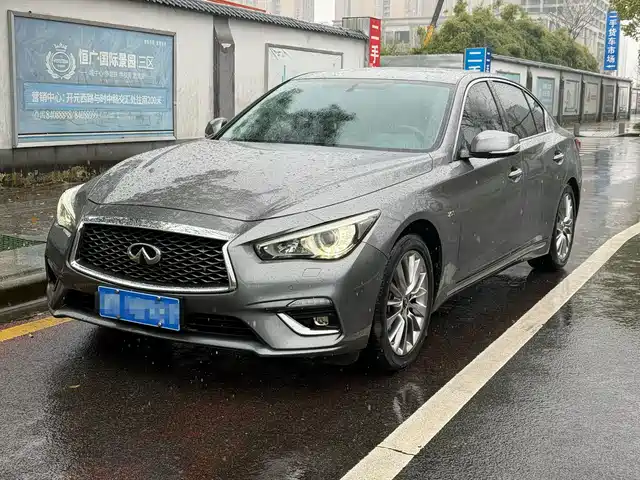 INFINITI Q50L