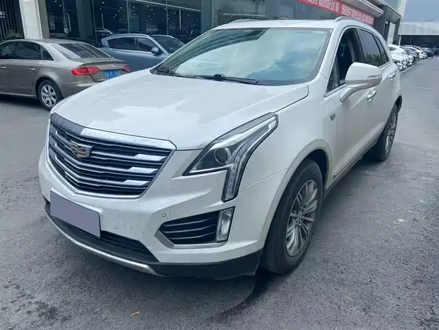 CADILLAC XT5