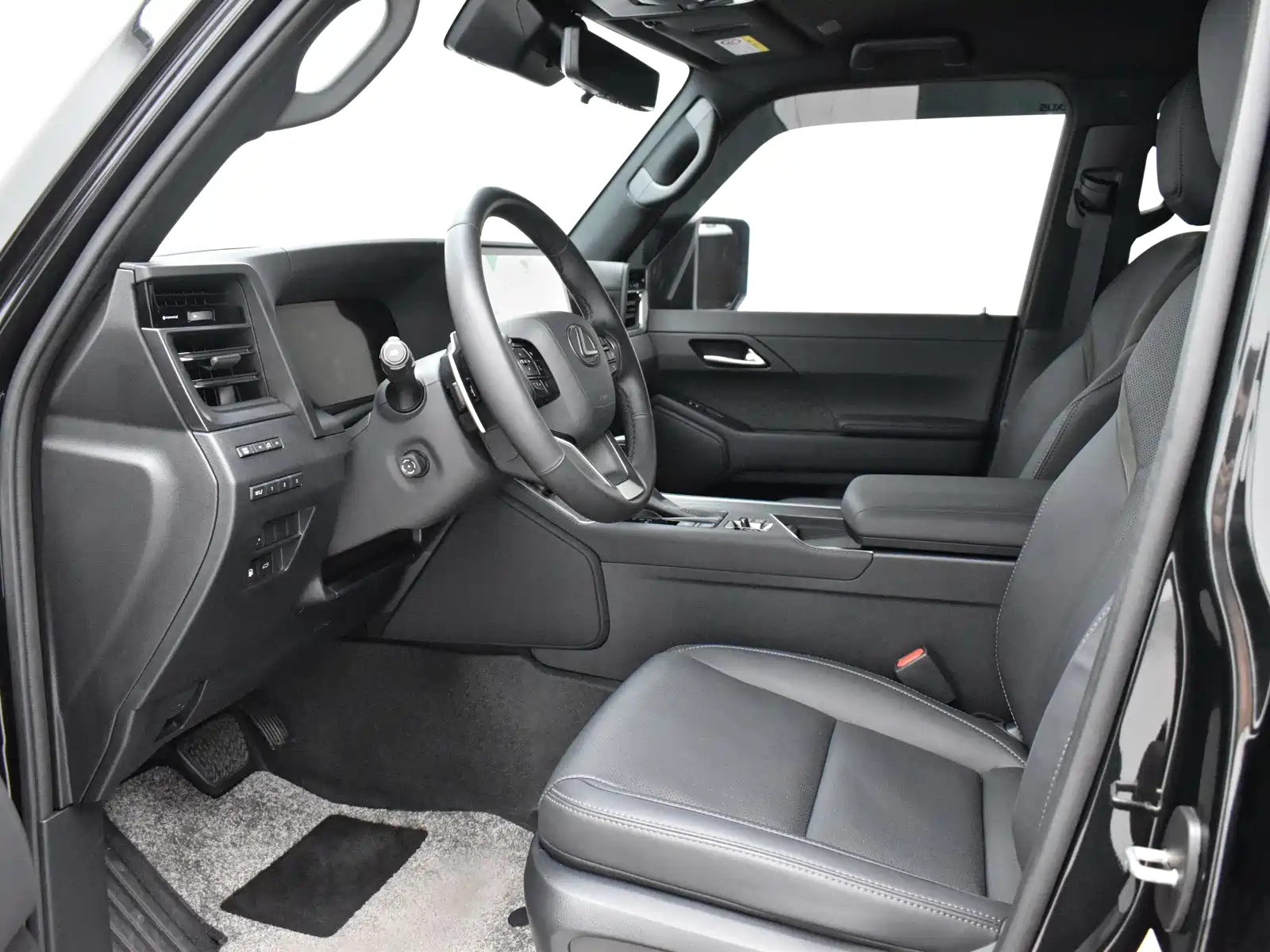 Photo 7 - Lexus GX
