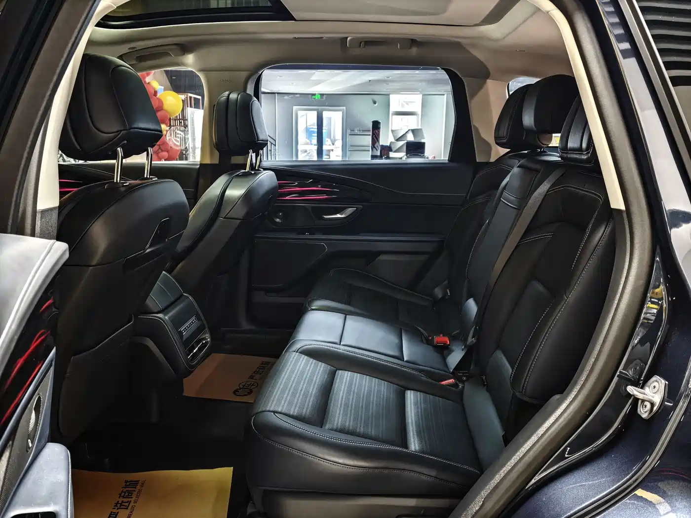 LINCOLN NAVIGATOR