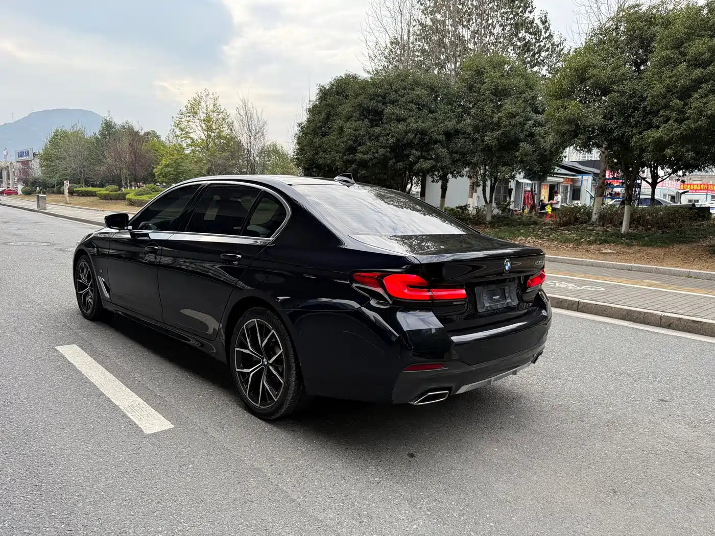 BMW 5-SERIES