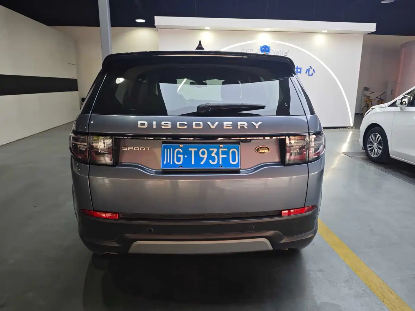 Land Rover Discovery Sport 2020 200PS Family Edition фото 7