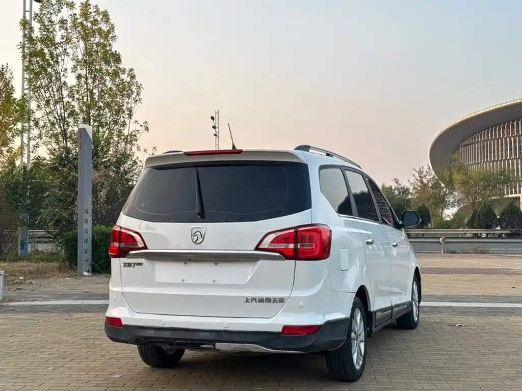 Photo 4 - Baojun 730