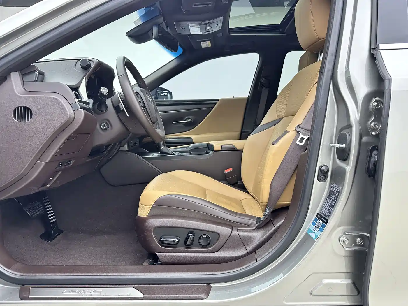Lexus ES 2020 200 Excellence фото 12
