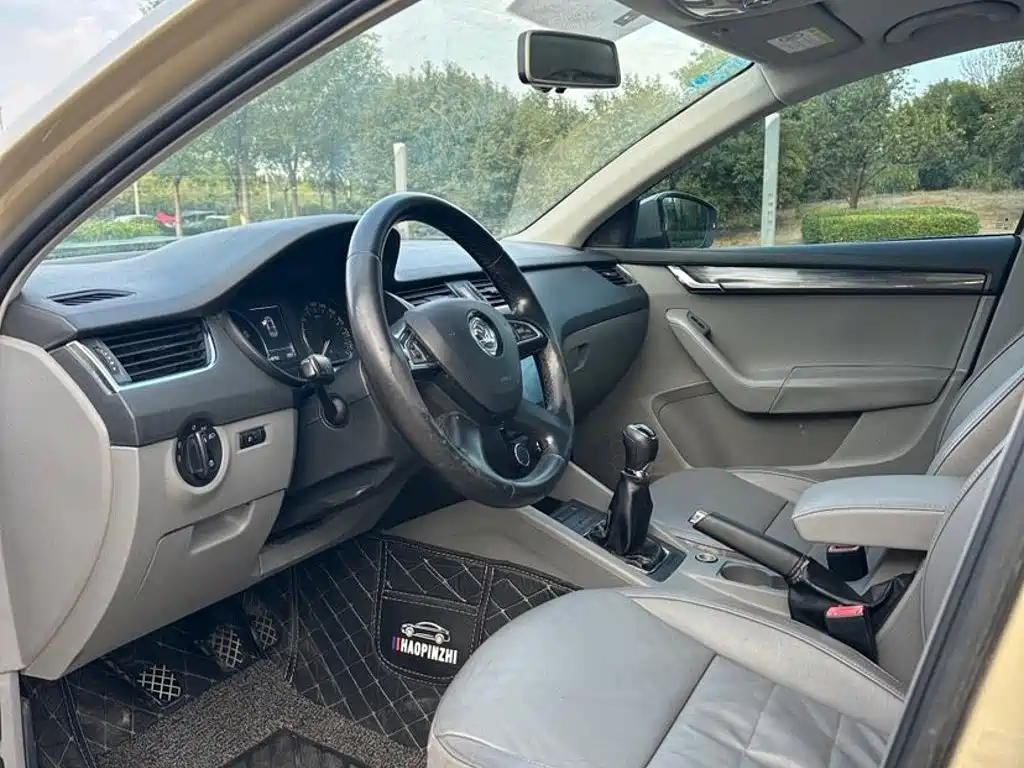 Photo 8 - Škoda Octavia