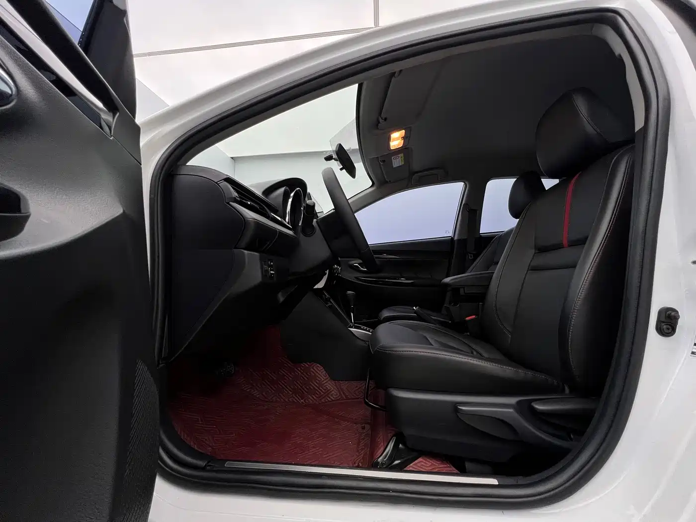 Toyota YARiS L Zhi Xuan 2022 Zhi Xuan X 1.5L CVT Luxury PLUS Edition фото 17