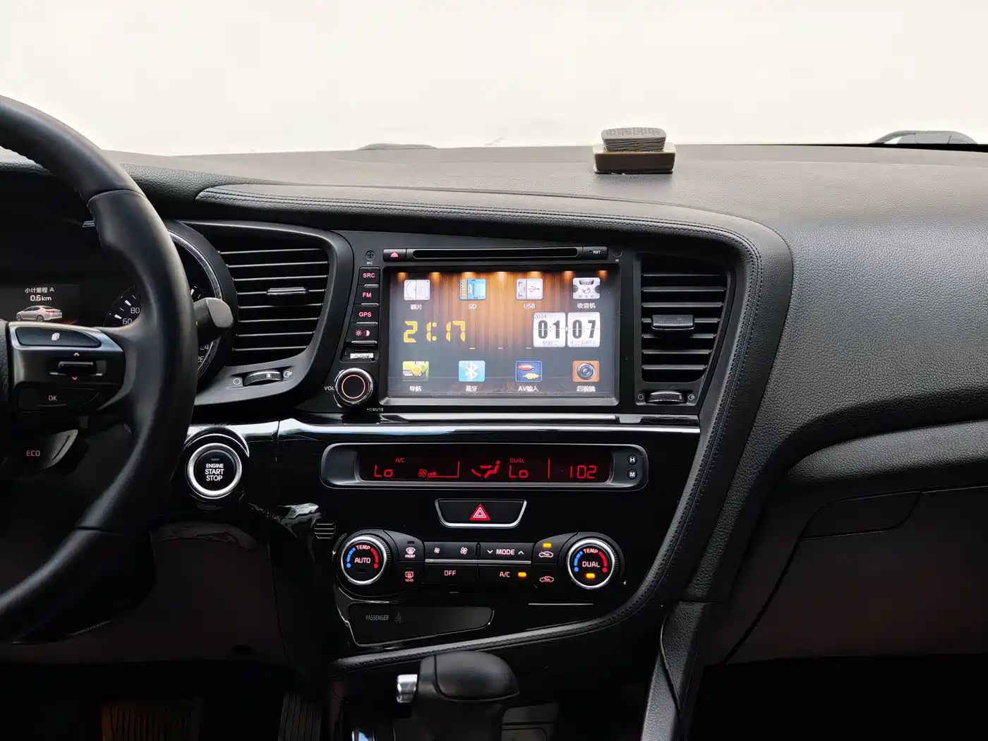Kia K5 2014 2.0L Automatic LUXURY фото 27