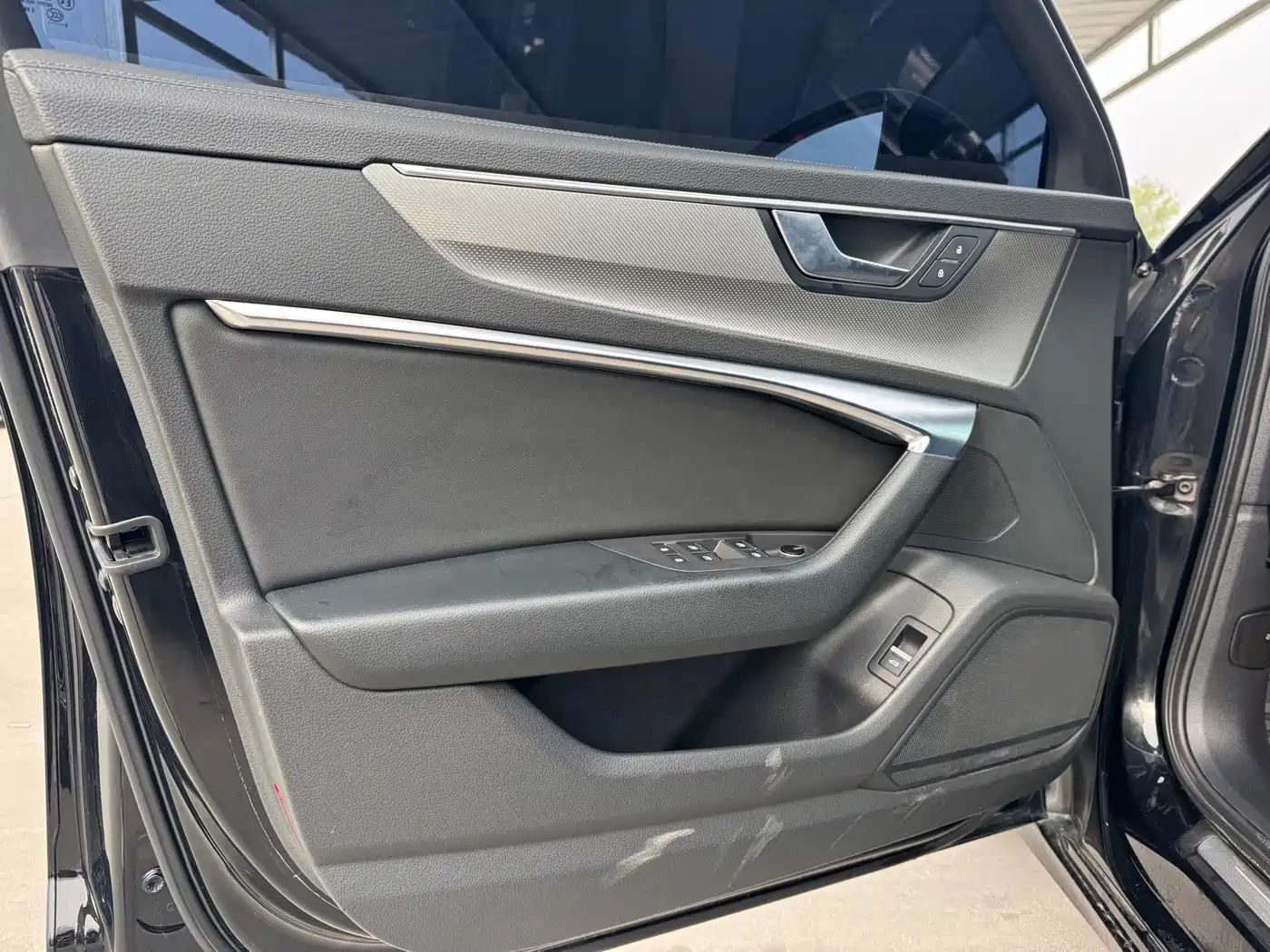 Фото 8 - Audi A6L