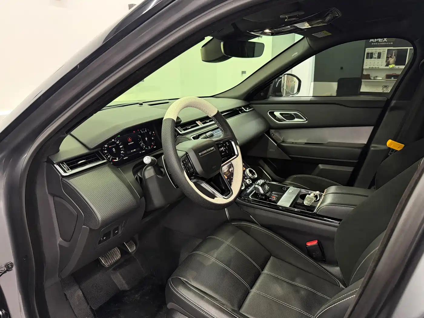 Land Rover Range Rover Velar 2021 P340 R-DYNAMIC SE фото 5