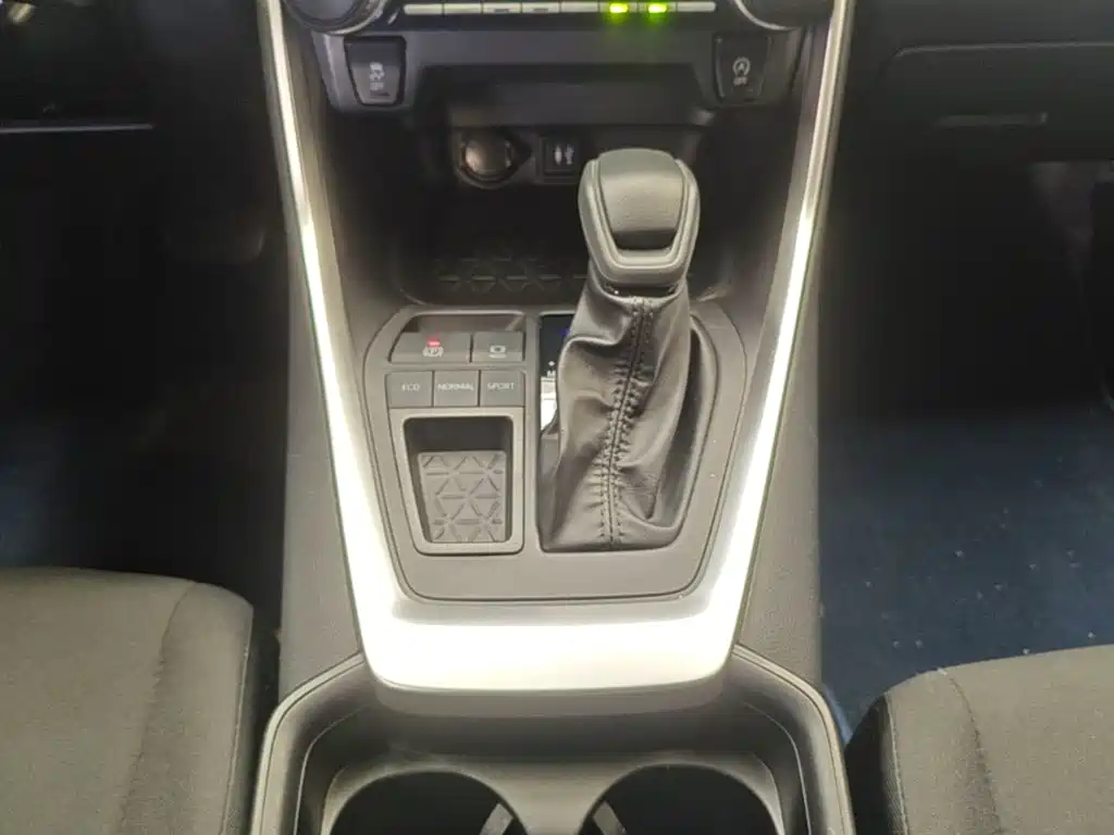 Toyota Wildlander 2023 2022 Facelift 2.0L CVT 2WD Leading Edition
